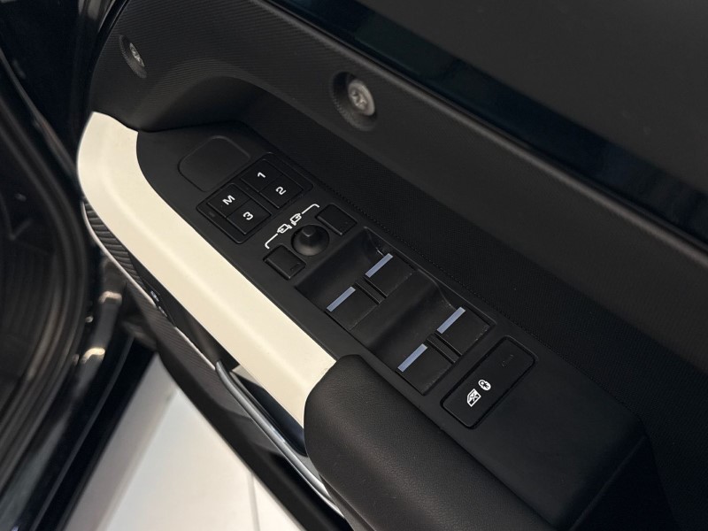 2023 (23) LAND ROVER DEFENDER 3.0 D300 HSE 110 5dr Auto 5183745