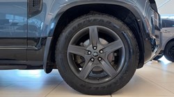 2024 (24) LAND ROVER DEFENDER 3.0 D250 X-Dynamic SE 110 5dr Auto 5177070