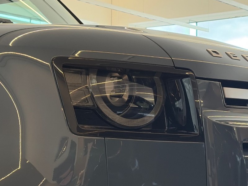 2024 (24) LAND ROVER DEFENDER 3.0 D250 X-Dynamic SE 110 5dr Auto 5177079