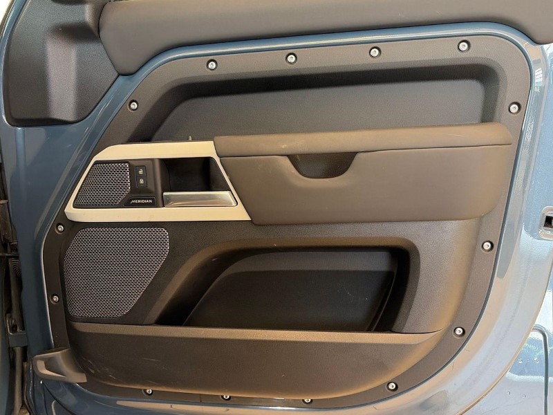 2024 (24) LAND ROVER DEFENDER 3.0 D250 X-Dynamic SE 110 5dr Auto 5177084