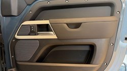 2024 (24) LAND ROVER DEFENDER 3.0 D250 X-Dynamic SE 110 5dr Auto 5177084