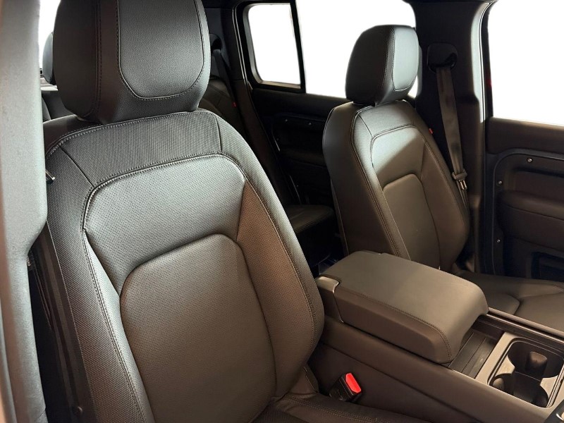 2024 (24) LAND ROVER DEFENDER 3.0 D250 X-Dynamic SE 110 5dr Auto 5177088