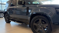 2024 (24) LAND ROVER DEFENDER 3.0 D250 X-Dynamic SE 110 5dr Auto 5177105