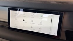 2024 (24) LAND ROVER DEFENDER 3.0 D250 X-Dynamic SE 110 5dr Auto 5177094