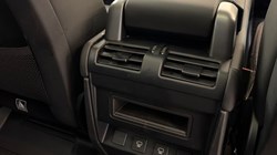 2024 (24) LAND ROVER DEFENDER 3.0 D250 X-Dynamic SE 110 5dr Auto 5177080
