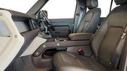 2024 (24) LAND ROVER DEFENDER 3.0 D250 X-Dynamic SE 110 5dr Auto 5177065