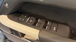 2024 (24) LAND ROVER DEFENDER 3.0 D250 X-Dynamic SE 110 5dr Auto 5177085