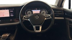 2019 (19) VOLKSWAGEN TOUAREG 3.0 V6 TDI 4Motion SEL 5dr Tip Auto 5178323