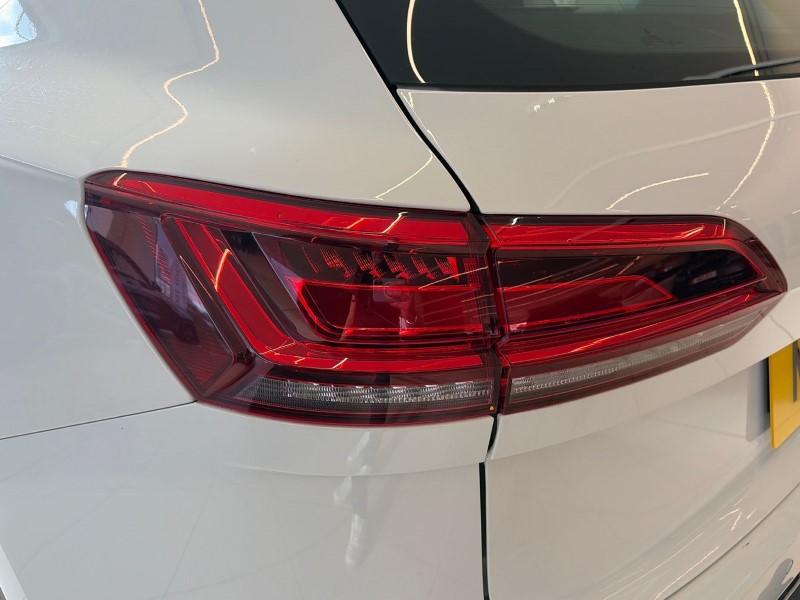 2019 (19) VOLKSWAGEN TOUAREG 3.0 V6 TDI 4Motion SEL 5dr Tip Auto 5178327