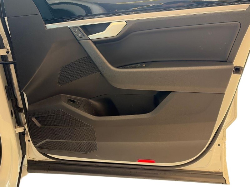 2019 (19) VOLKSWAGEN TOUAREG 3.0 V6 TDI 4Motion SEL 5dr Tip Auto 5178330