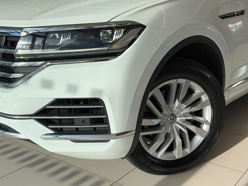 2019 (19) VOLKSWAGEN TOUAREG 3.0 V6 TDI 4Motion SEL 5dr Tip Auto 5178349