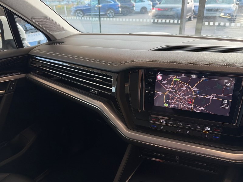 2019 (19) VOLKSWAGEN TOUAREG 3.0 V6 TDI 4Motion SEL 5dr Tip Auto 5178343