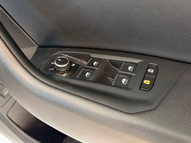 2019 (19) VOLKSWAGEN TOUAREG 3.0 V6 TDI 4Motion SEL 5dr Tip Auto 5178331