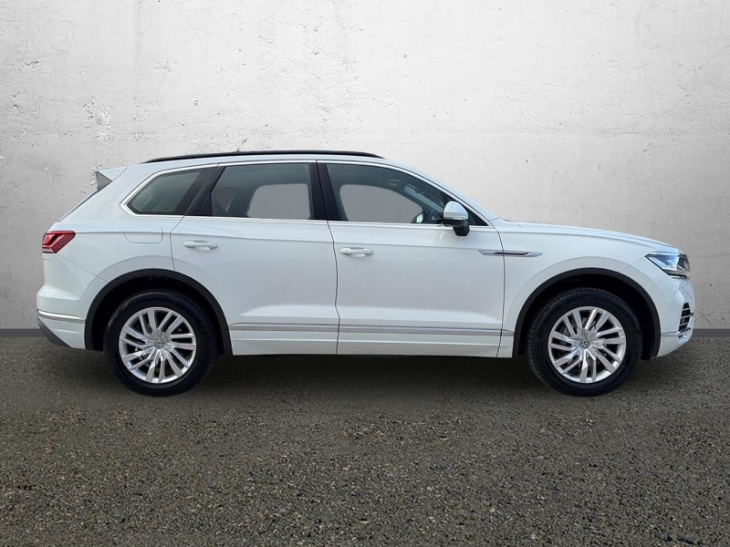 2019 (19) VOLKSWAGEN TOUAREG 3.0 V6 TDI 4Motion SEL 5dr Tip Auto 5178313