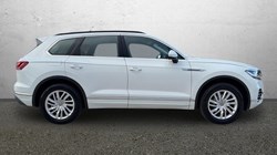 2019 (19) VOLKSWAGEN TOUAREG 3.0 V6 TDI 4Motion SEL 5dr Tip Auto 5178313