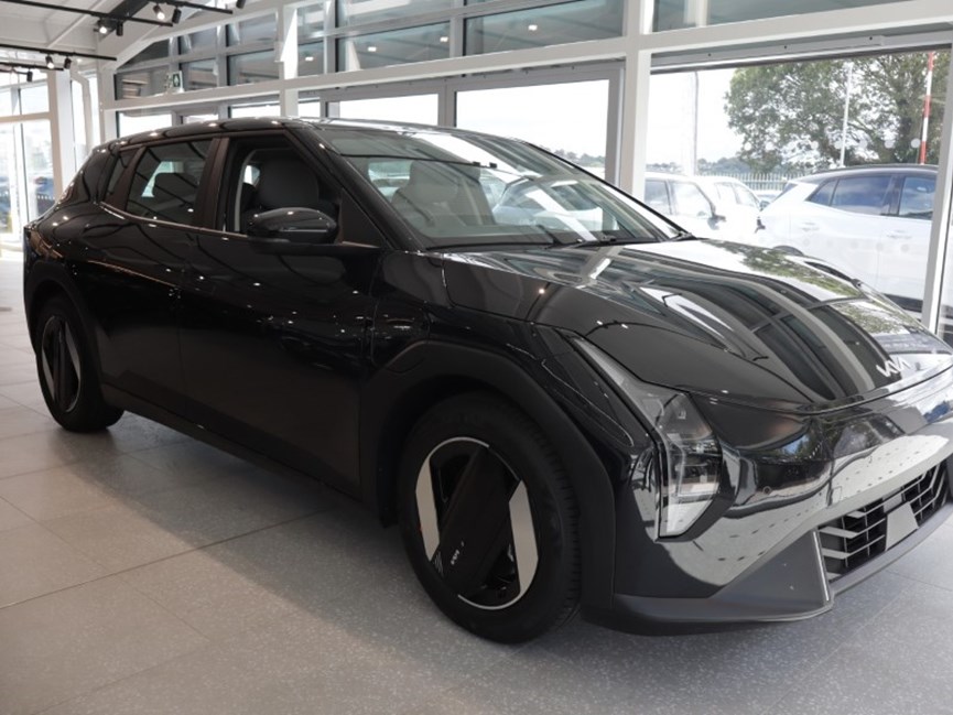 KIA EV4