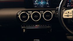 2018 (68) MERCEDES-BENZ A CLASS A200 AMG Line 5dr Auto 5172774