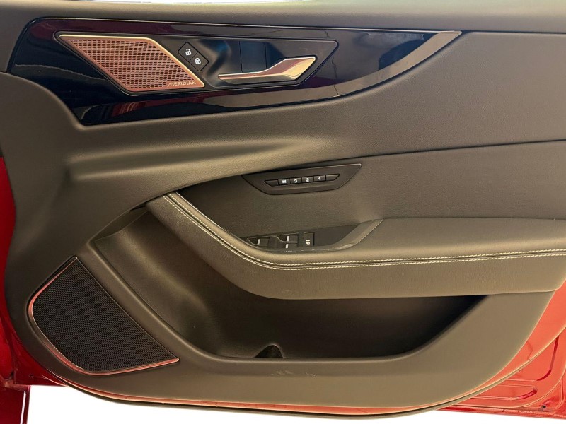 2024 (24) JAGUAR XE 2.0 D200 R-Dynamic SE Black 4dr Auto 5173755