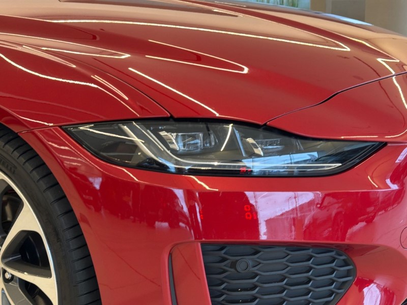 2024 (24) JAGUAR XE 2.0 D200 R-Dynamic SE Black 4dr Auto 5173751