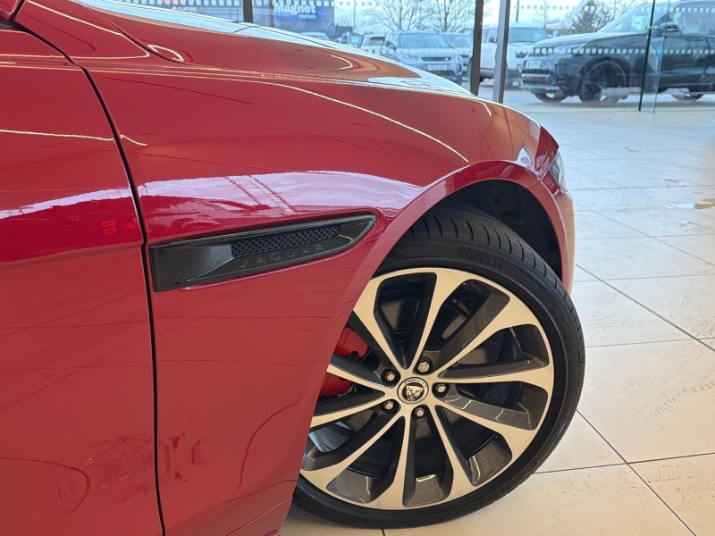 2024 (24) JAGUAR XE 2.0 D200 R-Dynamic SE Black 4dr Auto 5173781