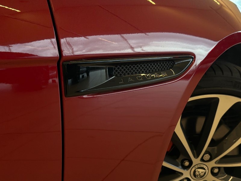 2024 (24) JAGUAR XE 2.0 D200 R-Dynamic SE Black 4dr Auto 5173754