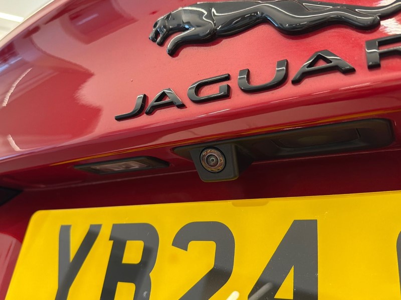 2024 (24) JAGUAR XE 2.0 D200 R-Dynamic SE Black 4dr Auto 5173773