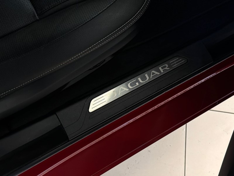 2024 (24) JAGUAR XE 2.0 D200 R-Dynamic SE Black 4dr Auto 5173771