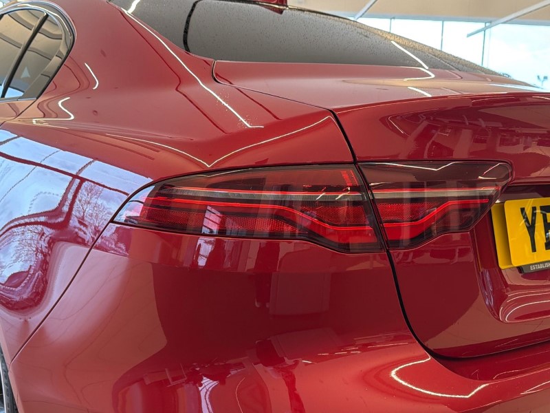 2024 (24) JAGUAR XE 2.0 D200 R-Dynamic SE Black 4dr Auto 5173753
