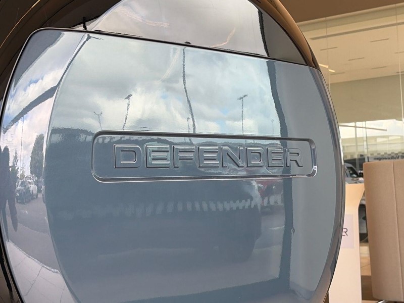 2026 (26) LAND ROVER DEFENDER 3.0 D250 X-Dynamic HSE 110 5dr Auto 5797016