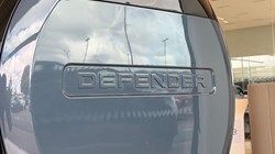2026 (26) LAND ROVER DEFENDER 3.0 D250 X-Dynamic HSE 110 5dr Auto 5797016
