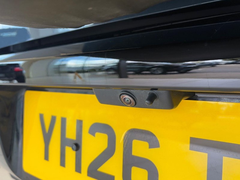 2026 (26) LAND ROVER DEFENDER 3.0 D250 X-Dynamic HSE 110 5dr Auto 5797012