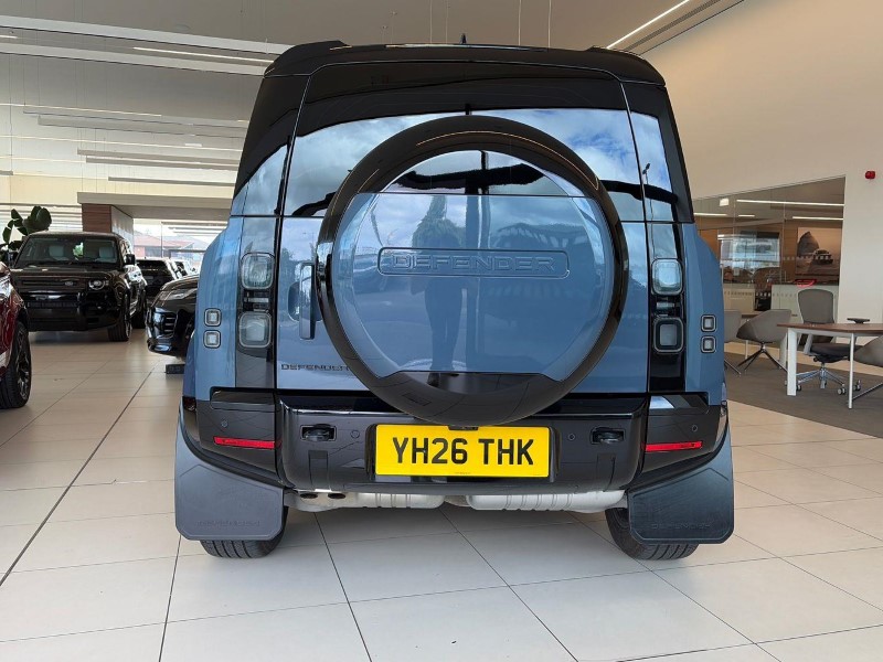 2026 (26) LAND ROVER DEFENDER 3.0 D250 X-Dynamic HSE 110 5dr Auto 5797026