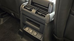 2026 (26) LAND ROVER DEFENDER 3.0 D250 X-Dynamic SE 110 5dr Auto 5801753