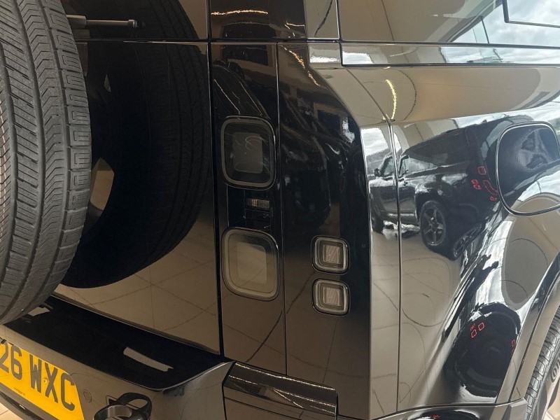2026 (26) LAND ROVER DEFENDER 3.0 D250 X-Dynamic SE 110 5dr Auto 5801778