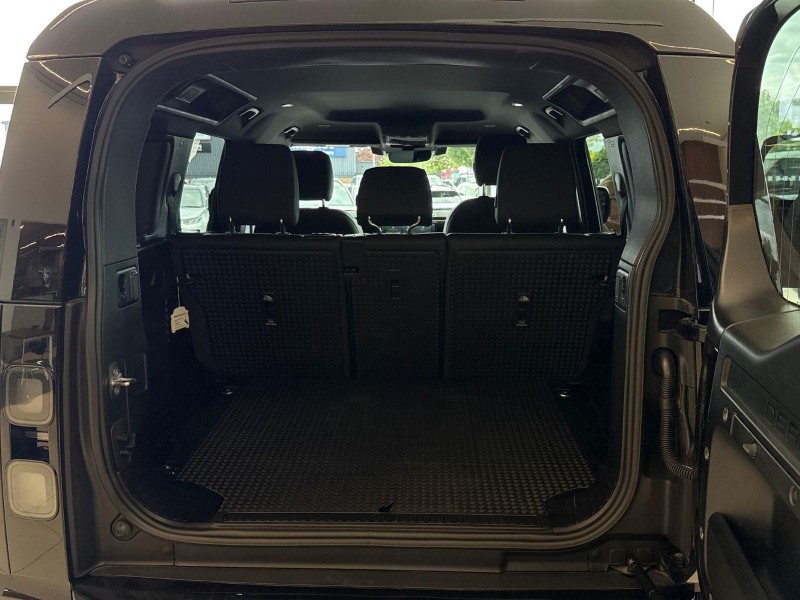 2026 (26) LAND ROVER DEFENDER 3.0 D250 X-Dynamic SE 110 5dr Auto 5801745