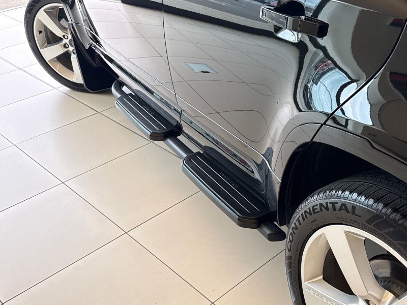 2026 (26) LAND ROVER DEFENDER 3.0 D250 X-Dynamic SE 110 5dr Auto 5801784