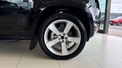 2026 (26) LAND ROVER DEFENDER 3.0 D250 X-Dynamic SE 110 5dr Auto 5801743