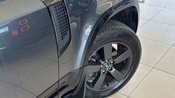 2024 (73) LAND ROVER DEFENDER 3.0 D250 X-Dynamic HSE 90 3dr Auto 5200074