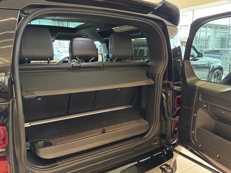 2024 (73) LAND ROVER DEFENDER 3.0 D250 X-Dynamic HSE 90 3dr Auto 5200065