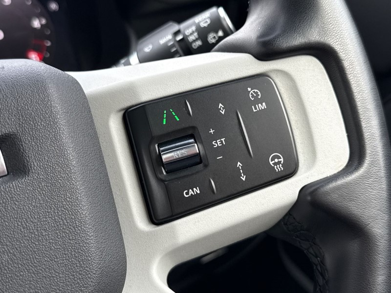2024 (73) LAND ROVER DEFENDER 3.0 D250 X-Dynamic HSE 90 3dr Auto 5200057