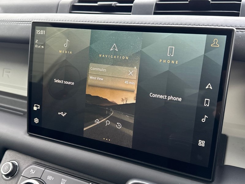 2024 (73) LAND ROVER DEFENDER 3.0 D250 X-Dynamic HSE 90 3dr Auto 5200058