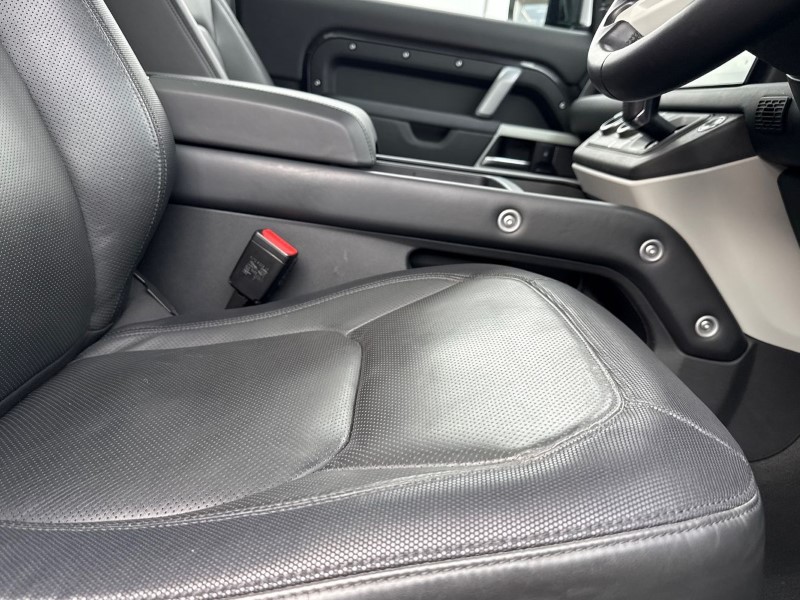 2024 (73) LAND ROVER DEFENDER 3.0 D250 X-Dynamic HSE 90 3dr Auto 5200053