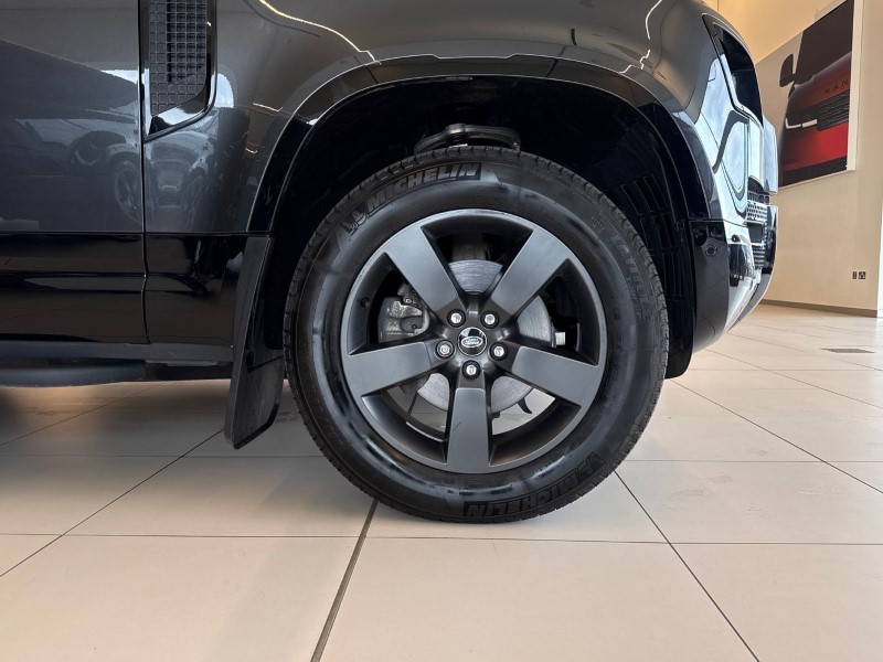 2024 (73) LAND ROVER DEFENDER 3.0 D250 X-Dynamic HSE 90 3dr Auto 5200036