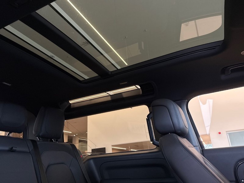 2024 (73) LAND ROVER DEFENDER 3.0 D250 X-Dynamic HSE 90 3dr Auto 5200049