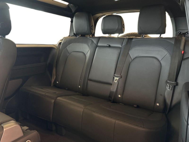 2024 (73) LAND ROVER DEFENDER 3.0 D250 X-Dynamic HSE 90 3dr Auto 5200032