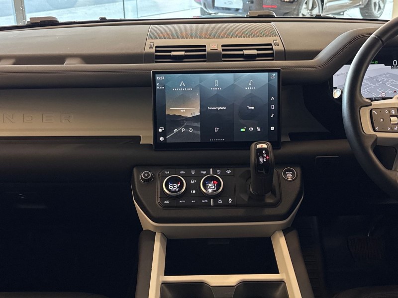 2024 (74) LAND ROVER DEFENDER 3.0 D250 S 110 5dr Auto 5178773