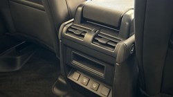 2024 (74) LAND ROVER DEFENDER 3.0 D250 S 110 5dr Auto 5178777