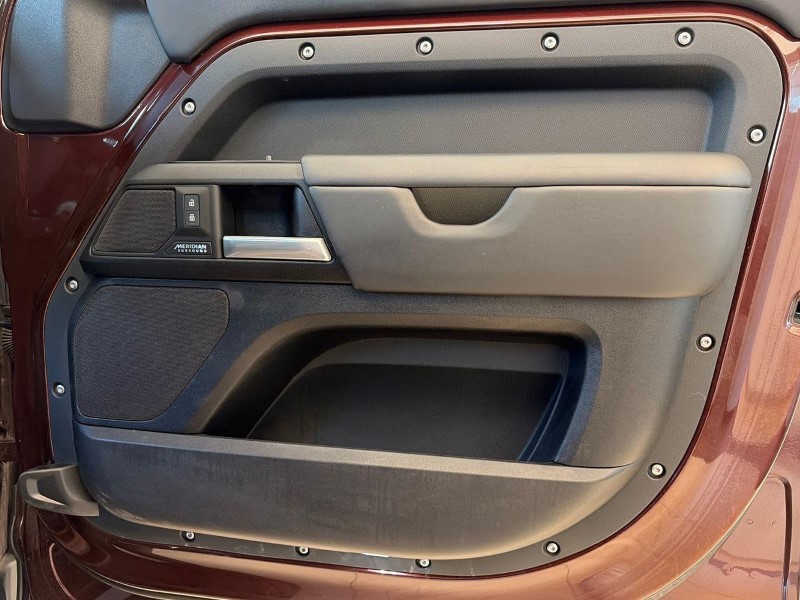 2025 (25) LAND ROVER DEFENDER 3.0 D350 Sedona Edition 110 5dr Auto 5220378