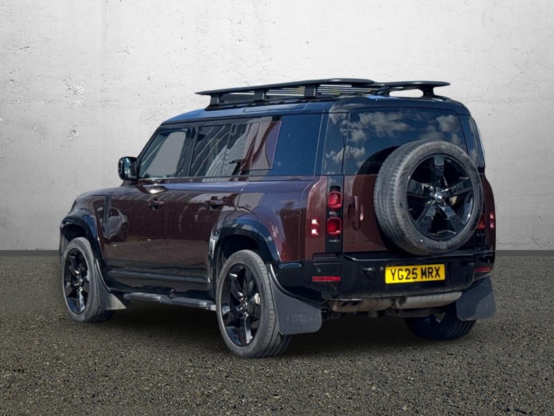 2025 (25) LAND ROVER DEFENDER 3.0 D350 Sedona Edition 110 5dr Auto