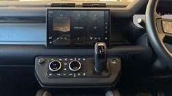 2025 (25) LAND ROVER DEFENDER 3.0 D350 Sedona Edition 110 5dr Auto 5220370